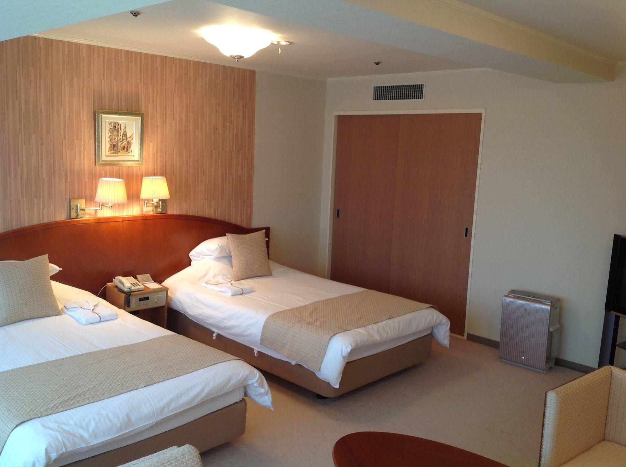 โอกายามะ พลาซ่า โฮเต็ล Hotel โอคายาม่า ภายนอก รูปภาพ